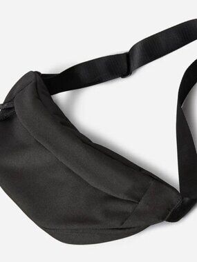 Everlane The ReNew Transit Fanny Pack